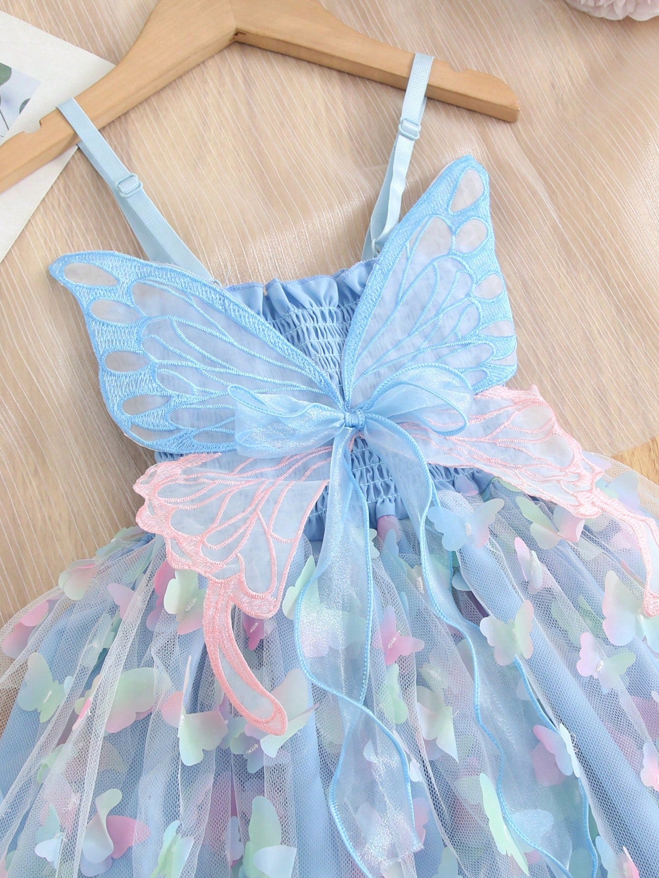 Young Girl Gorgeous Princess Dress With 3D Butterfly Decoration, Rainbow-Colored Straps, Perfect For Parties, Birthdays Or Summer Gifts