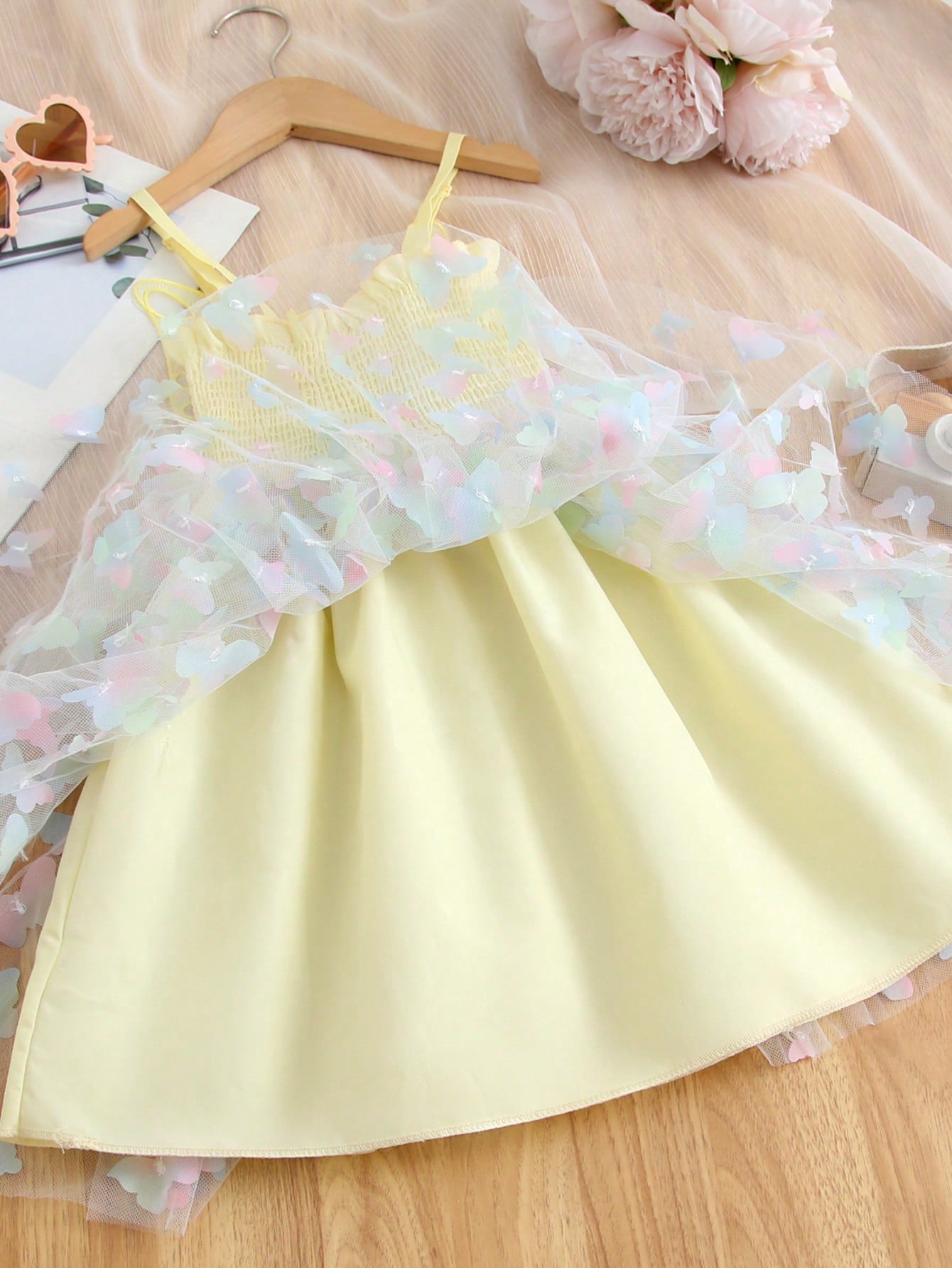Young Girl Gorgeous Princess Dress With 3D Butterfly Decoration, Rainbow-Colored Straps, Perfect For Parties, Birthdays Or Summer Gifts