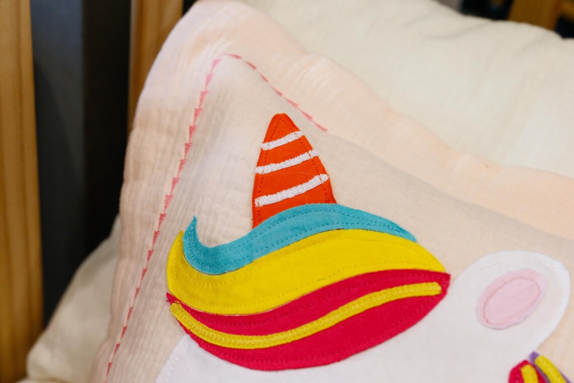 Personalized Dreamy Unicorn Cloud – Applique Muslin Pillowcase