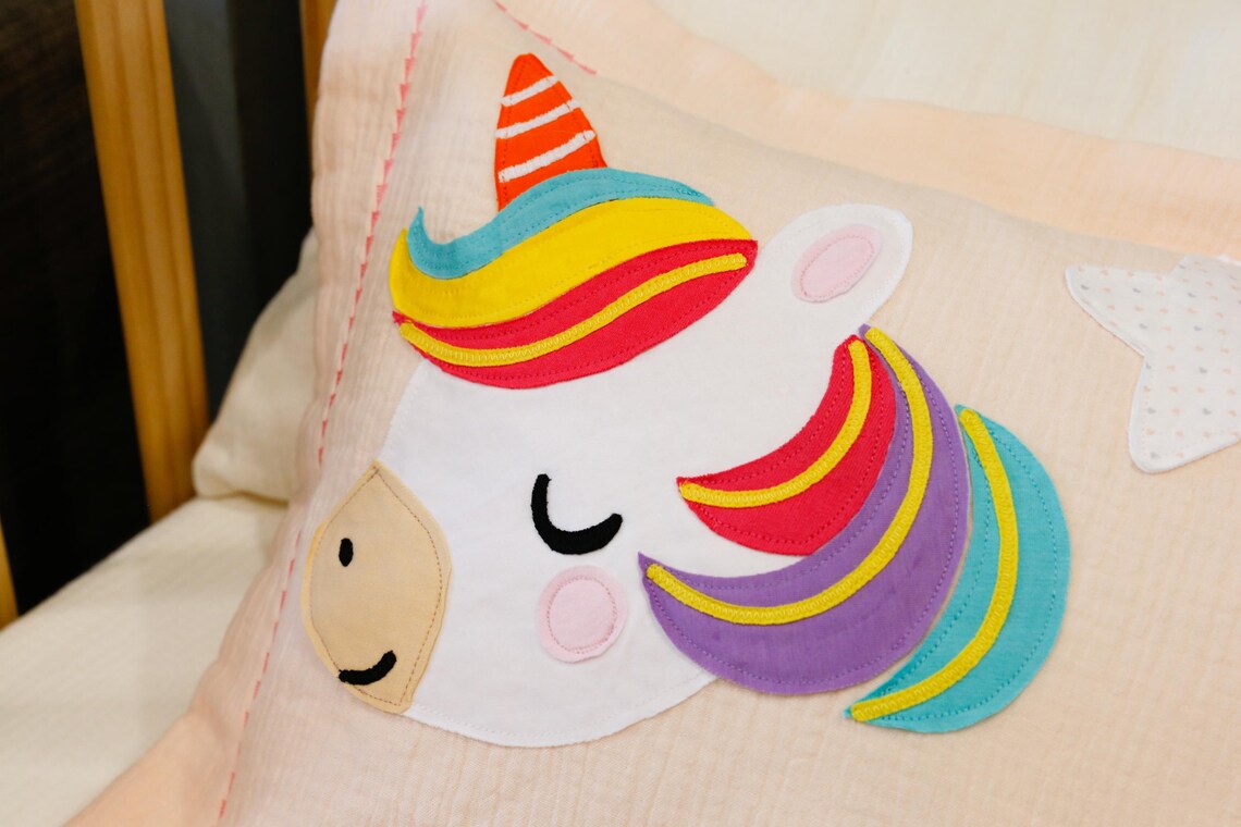 Personalized Dreamy Unicorn Cloud – Applique Muslin Pillowcase
